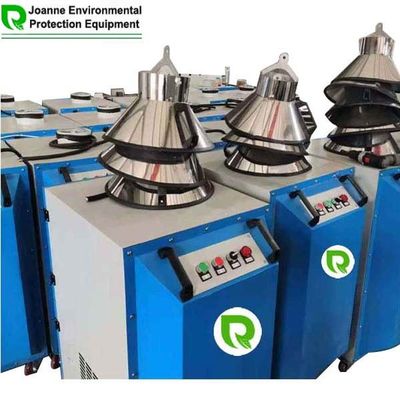 Un bon prix. Extracteur de fumée de soudage robotisé Torche automatique d'auto-nettoyage Equipement d'extraction de fumée de soudage en ligne